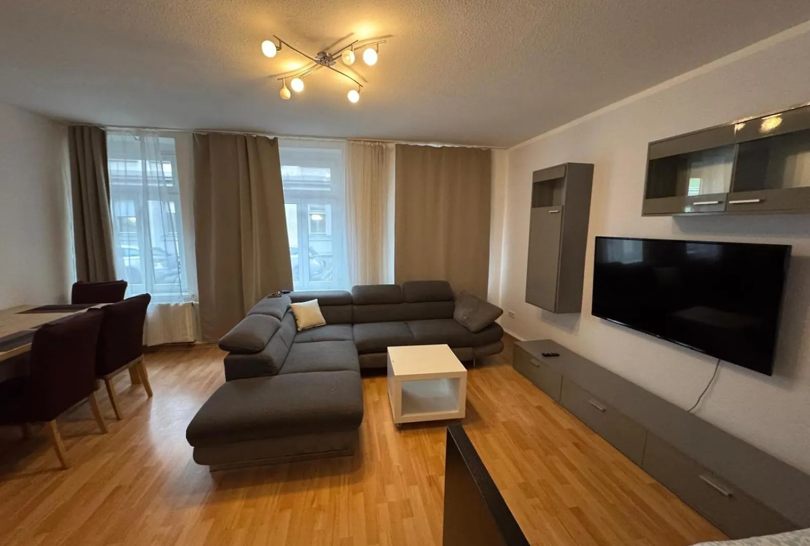 Wunderschoene Ferienwohnung Hebelstrasse 32 In Leipzig